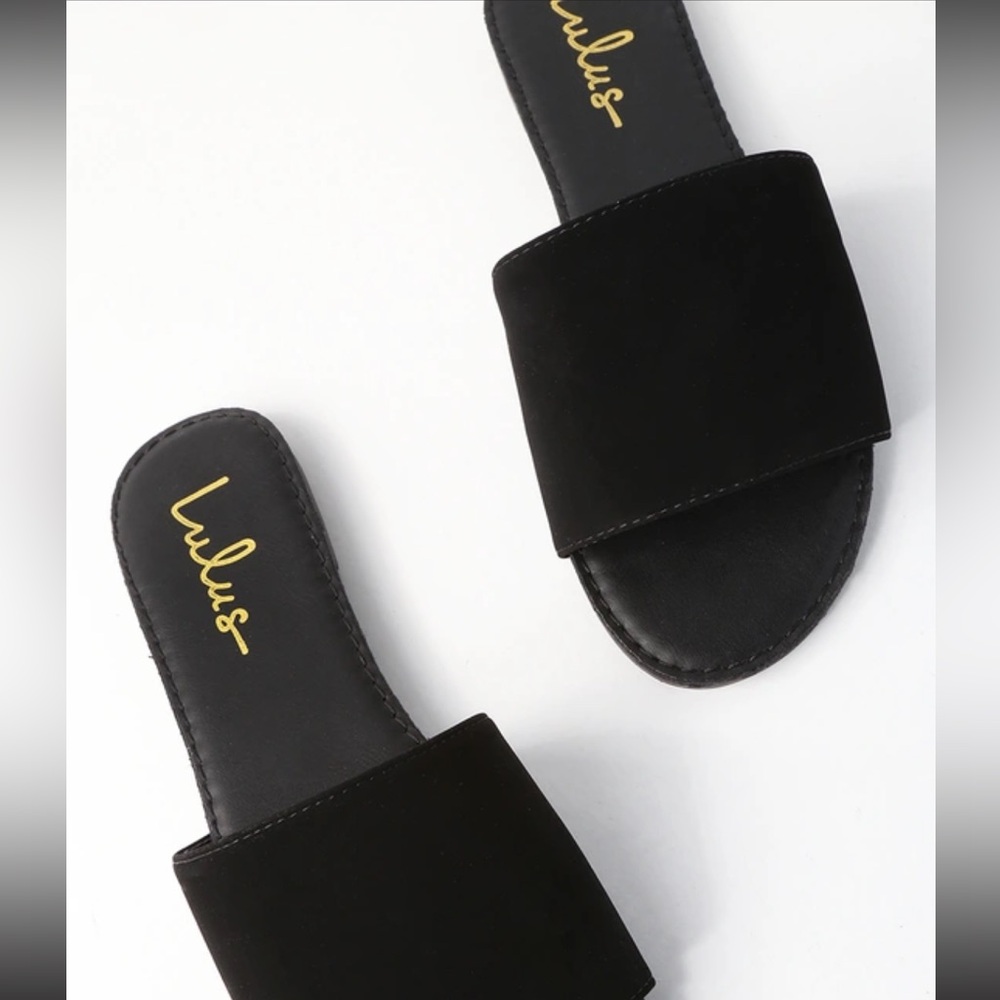 Lulu's Addison Black Nubuck Slide Sandals